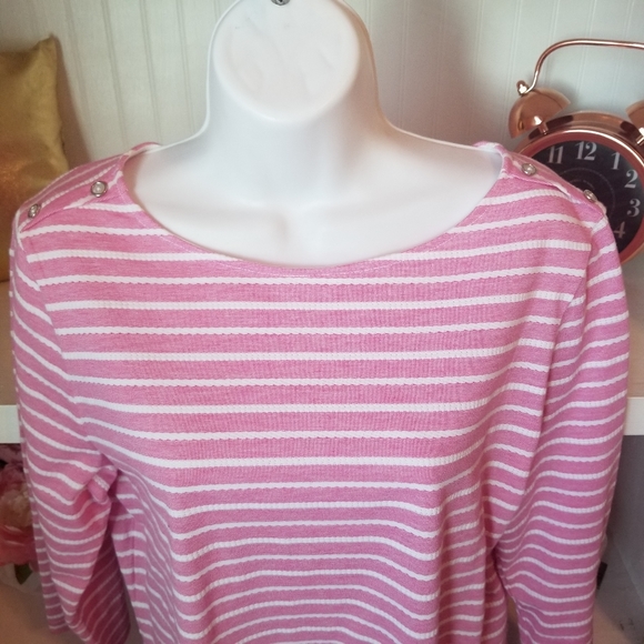 Peace + Pearls 3/4 Sleeve Blouse - Picture 5 of 7